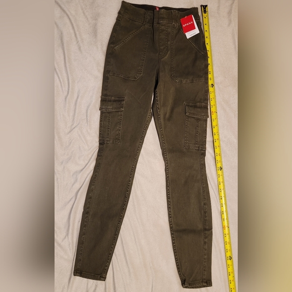 SPANX Women's Stretch Twill Ankle Cargo Pants Olive Green NWT - Sz S - Picture 2 of 7